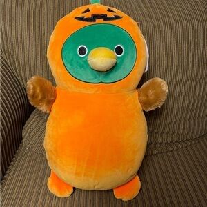 14” AVERY THE DUCK HUGMEE Squishmallow in Pumpkin Costume Halloween plush NWT